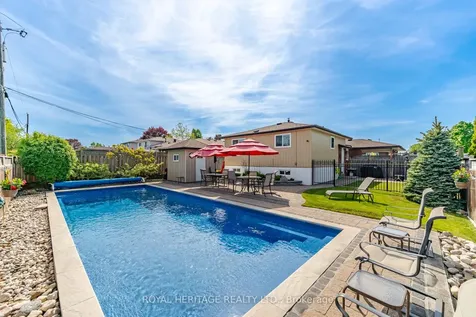 115 Clover Ridge Drive E Ajax ON L1S 1H1