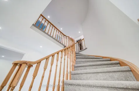 21 Calthorpe Avenue Toronto ON M1C 3S3