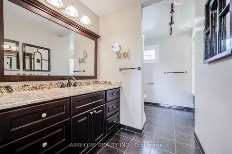 21 Calthorpe Avenue Toronto ON M1C 3S3