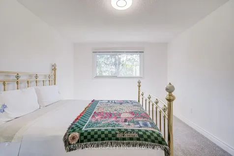 21 Calthorpe Avenue Toronto ON M1C 3S3