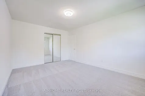 21 Calthorpe Avenue Toronto ON M1C 3S3