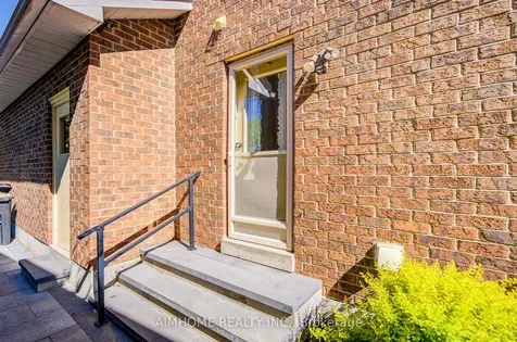21 Calthorpe Avenue Toronto ON M1C 3S3