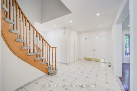 21 Calthorpe Avenue Toronto ON M1C 3S3