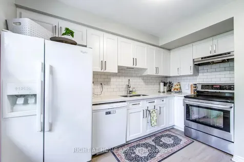 1153 Southdale Avenue N Oshawa ON L1H 7Y9