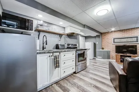 1153 Southdale Avenue N Oshawa ON L1H 7Y9