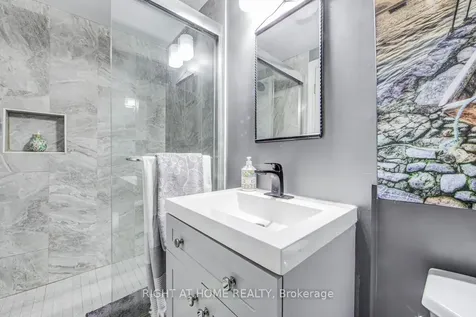 1153 Southdale Avenue N Oshawa ON L1H 7Y9