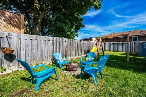 1153 Southdale Avenue N Oshawa ON L1H 7Y9