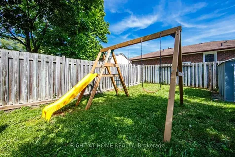 1153 Southdale Avenue N Oshawa ON L1H 7Y9