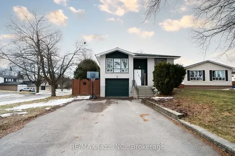1007 Cardinal Court Oshawa ON L1G 6Y3