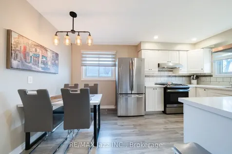 1007 Cardinal Court Oshawa ON L1G 6Y3