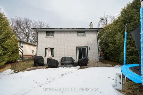 1007 Cardinal Court Oshawa ON L1G 6Y3