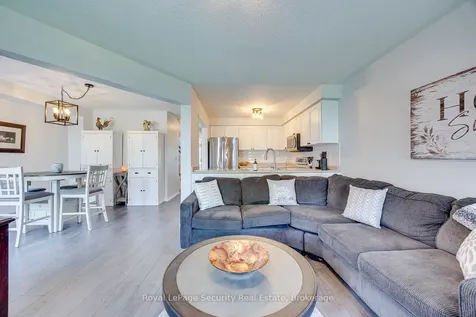 81 Ipswich Place Whitby ON L1M 2K1