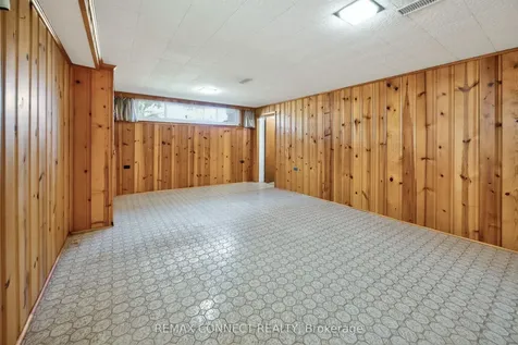 6 Faraday Drive Toronto ON M1H 2S1