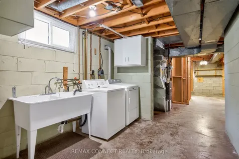6 Faraday Drive Toronto ON M1H 2S1