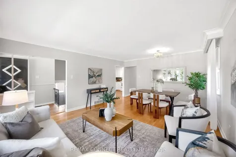 6 Faraday Drive Toronto ON M1H 2S1