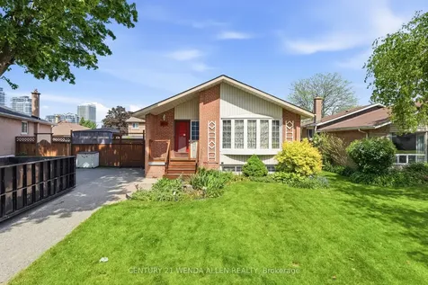 903 Grenoble Boulevard Pickering ON L1W 1T9
