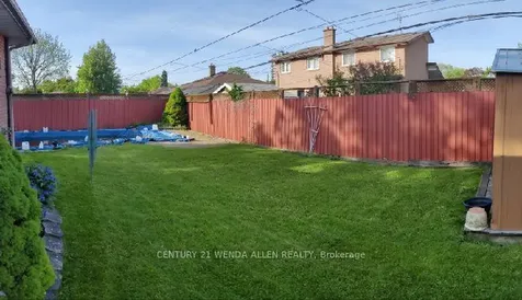 903 Grenoble Boulevard Pickering ON L1W 1T9
