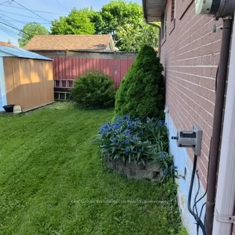 903 Grenoble Boulevard Pickering ON L1W 1T9