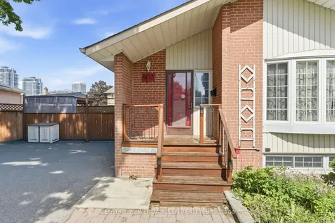 903 Grenoble Boulevard Pickering ON L1W 1T9