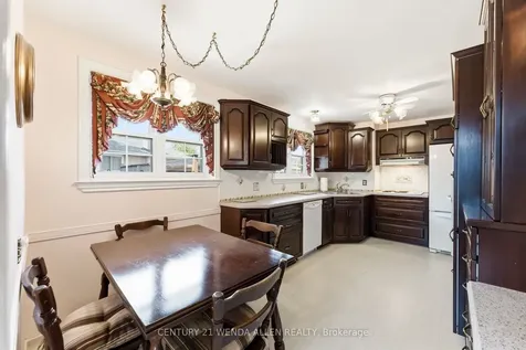 903 Grenoble Boulevard Pickering ON L1W 1T9