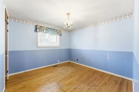 903 Grenoble Boulevard Pickering ON L1W 1T9