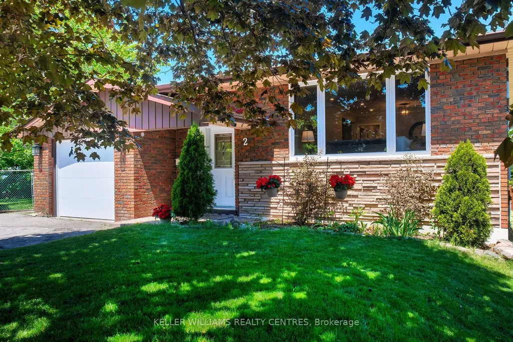 2 Banmoor Boulevard Toronto ON M1J 2Y9
