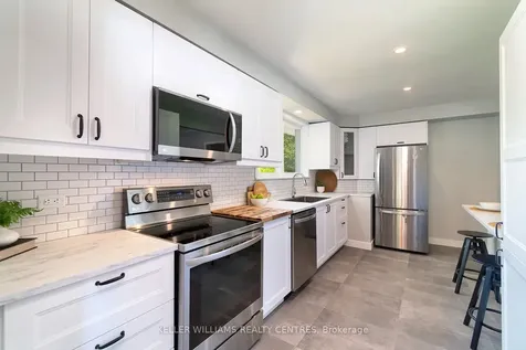 2 Banmoor Boulevard Toronto ON M1J 2Y9