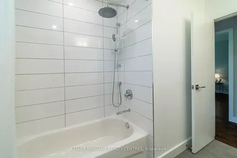 2 Banmoor Boulevard Toronto ON M1J 2Y9