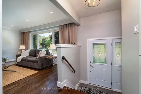 2 Banmoor Boulevard Toronto ON M1J 2Y9
