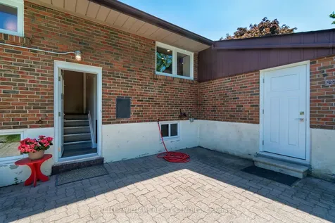 2 Banmoor Boulevard Toronto ON M1J 2Y9