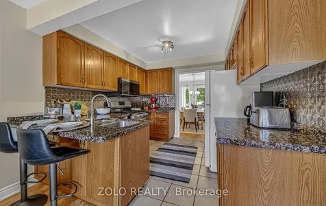 4 Trellanock Avenue Toronto ON M1C 5B3