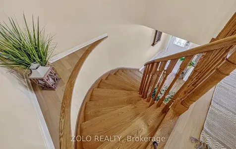 4 Trellanock Avenue Toronto ON M1C 5B3