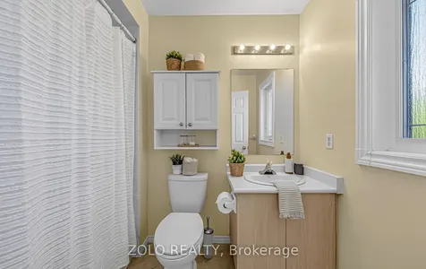 4 Trellanock Avenue Toronto ON M1C 5B3