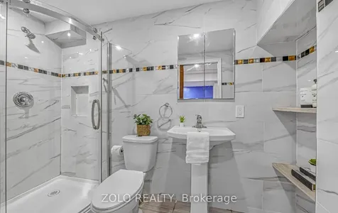 4 Trellanock Avenue Toronto ON M1C 5B3