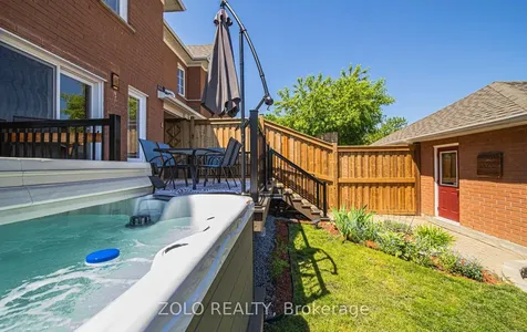 4 Trellanock Avenue Toronto ON M1C 5B3