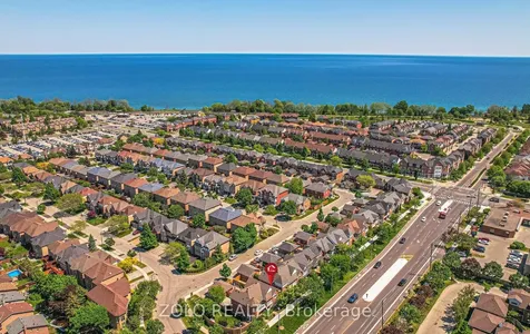 4 Trellanock Avenue Toronto ON M1C 5B3