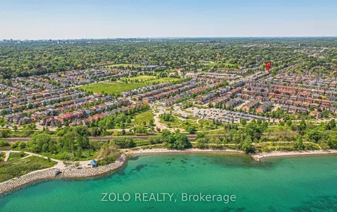 4 Trellanock Avenue Toronto ON M1C 5B3