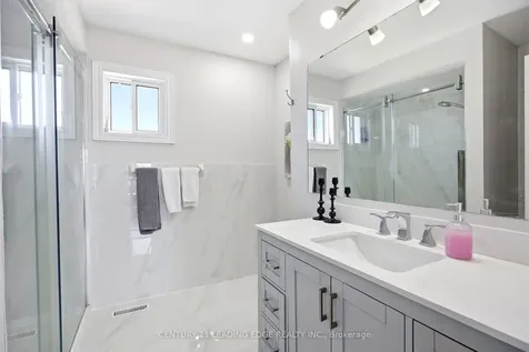 61 Willey Drive Clarington ON L1C 4Z6