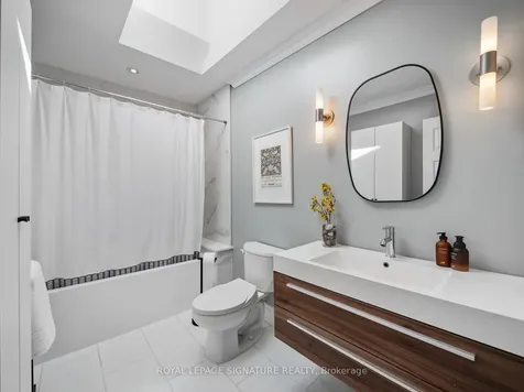 82 Glenmount Park Road Toronto ON M4E 2N2