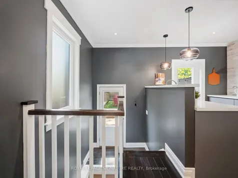82 Glenmount Park Road Toronto ON M4E 2N2