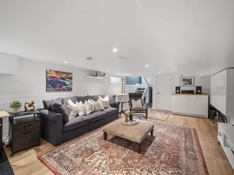 82 Glenmount Park Road Toronto ON M4E 2N2