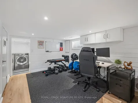 82 Glenmount Park Road Toronto ON M4E 2N2