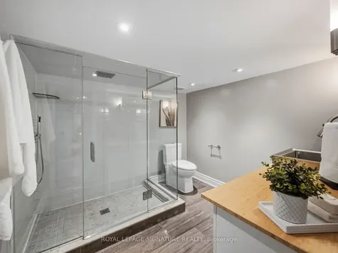 82 Glenmount Park Road Toronto ON M4E 2N2