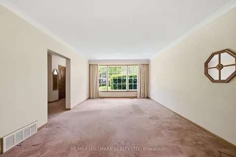 5 Bethune Boulevard Toronto ON M1M 3B6