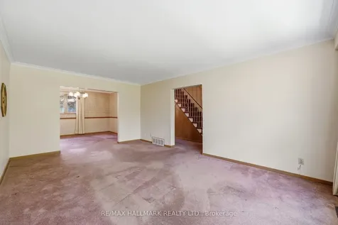 5 Bethune Boulevard Toronto ON M1M 3B6