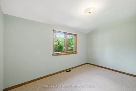 5 Bethune Boulevard Toronto ON M1M 3B6