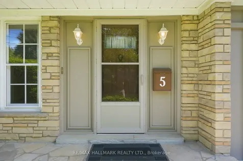 5 Bethune Boulevard Toronto ON M1M 3B6