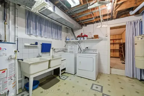 5 Bethune Boulevard Toronto ON M1M 3B6