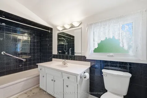 5 Bethune Boulevard Toronto ON M1M 3B6