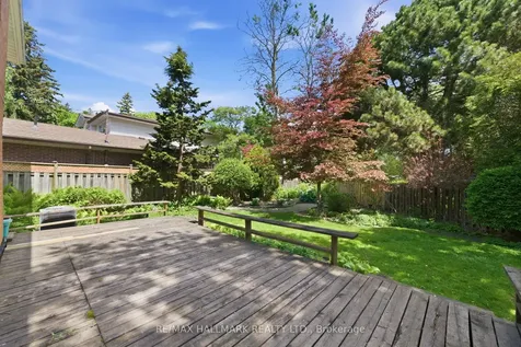 5 Bethune Boulevard Toronto ON M1M 3B6